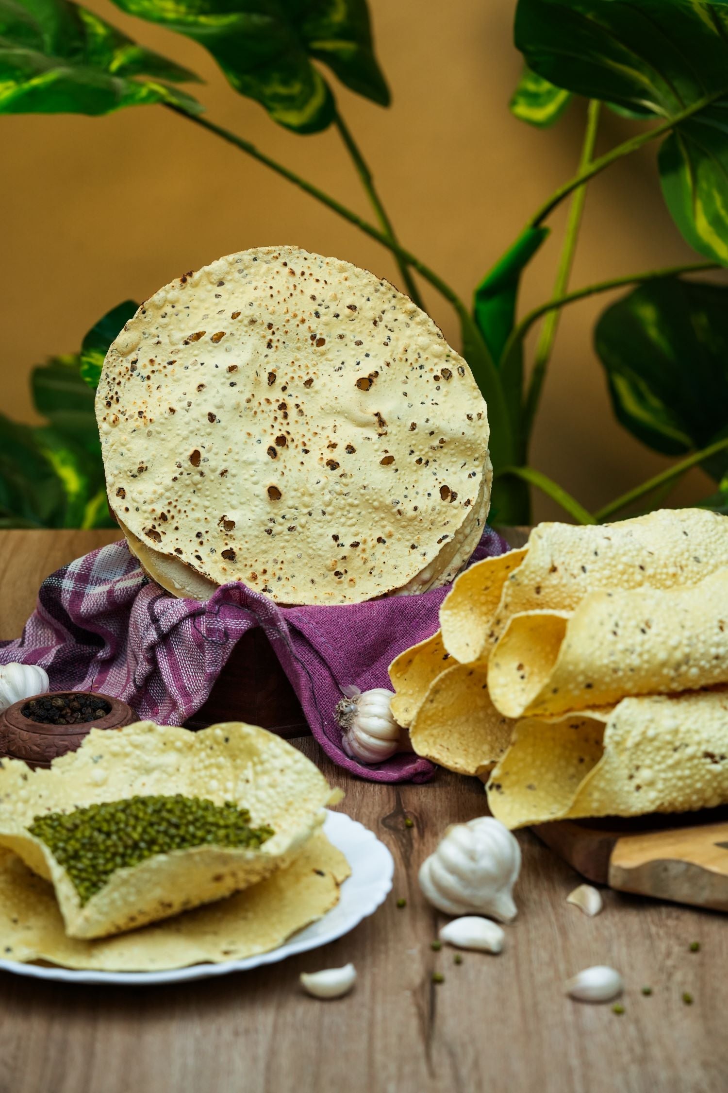 Moong Lahsun Special Papad
